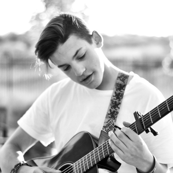 Meet your Posher, Austin - Picture 1 of 1